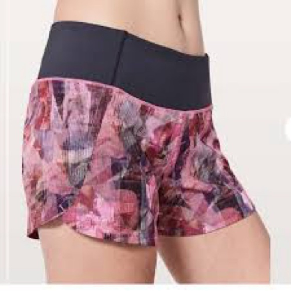 Lululemon Athletica Pink Patterned Athletic Shorts 0270